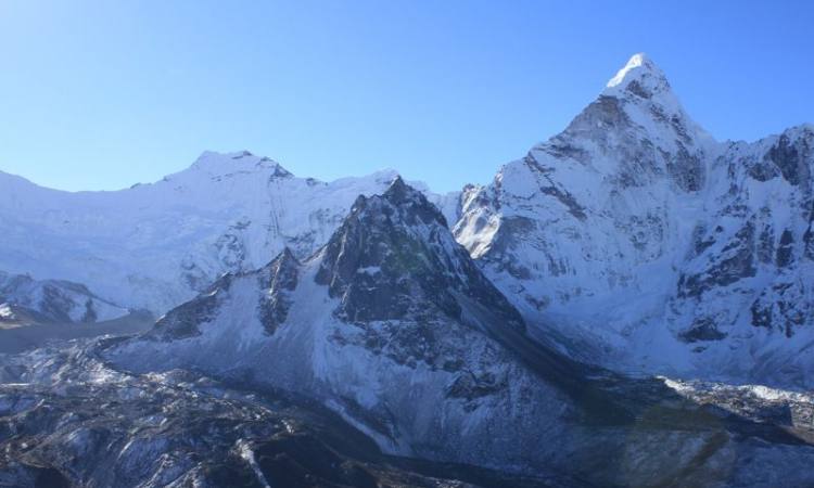 Kyanjing Gompa to Ganjala Pass Trek