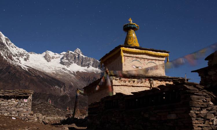 Manaslu circuit Trek