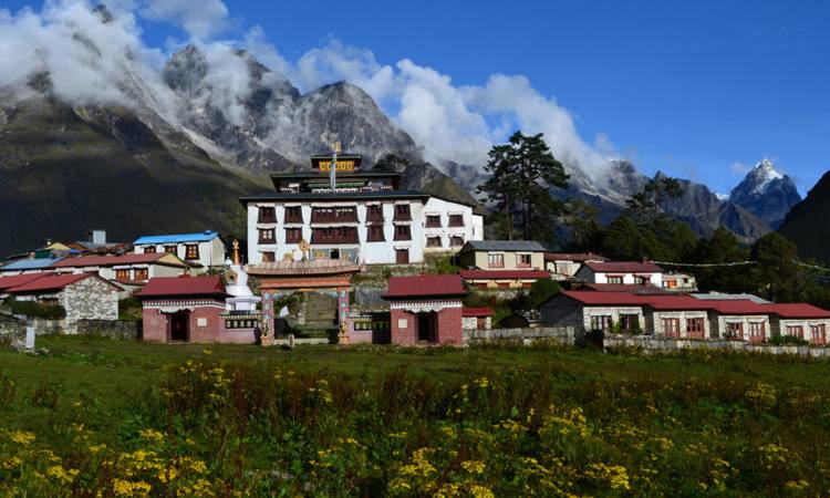 Trek to Khumbu Area